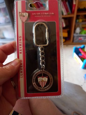 Porte clef du Séville futbol  club neuf