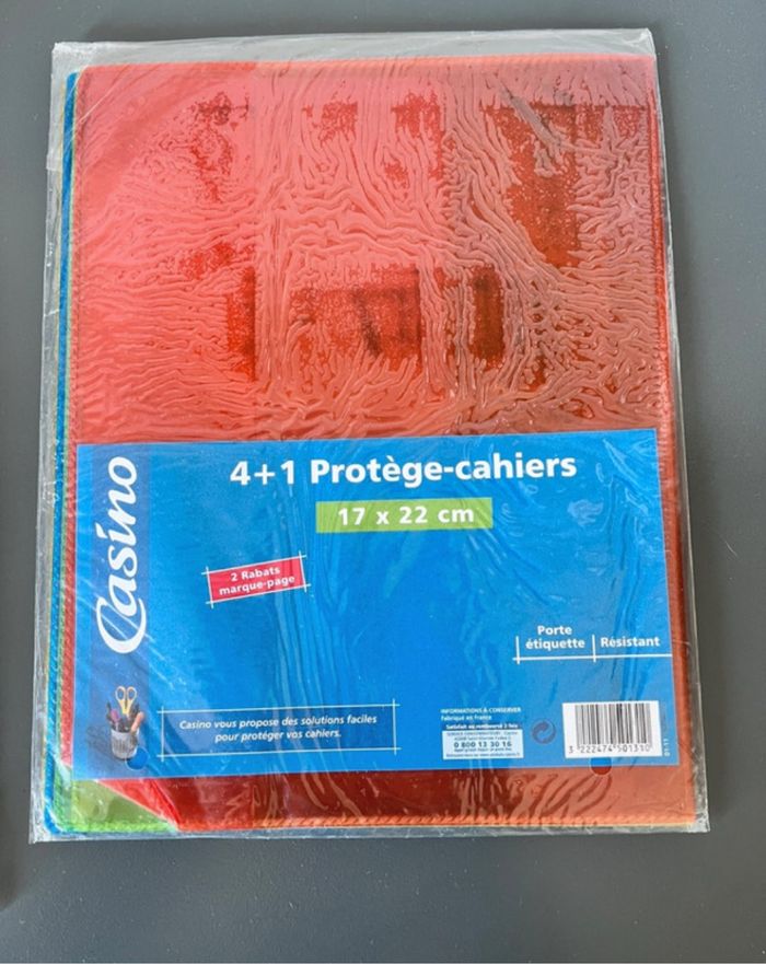 Fournitures scolaires neuves - photo numéro 3