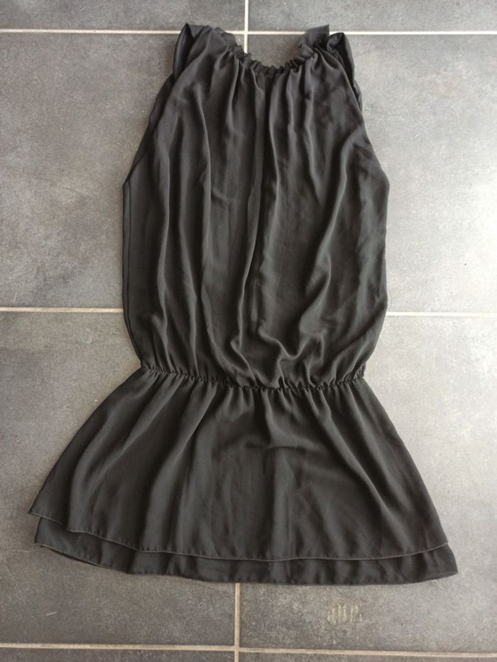 Petite robe noire - photo numéro 3