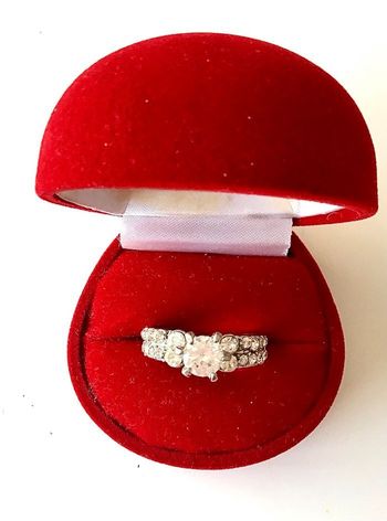 Bague argentée avec brillants T 58