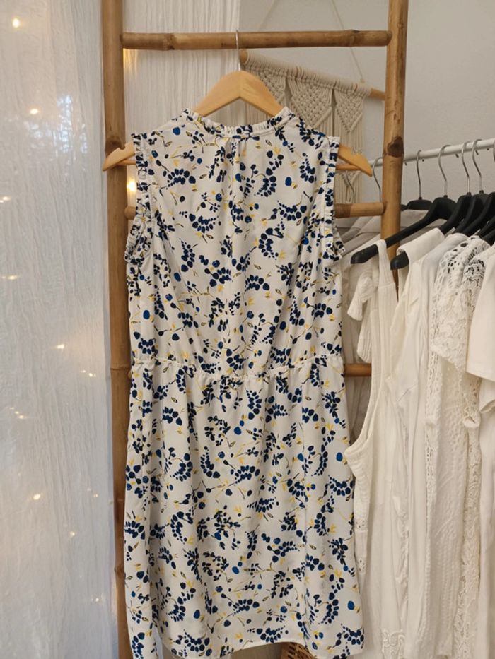 Jolie robe fleurie taille 36 - photo numéro 4