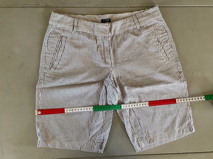 Short Bermuda J.Crew blanc et bleu marine à rayures taille 2 - photo numéro 13