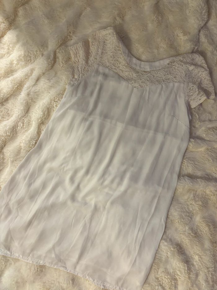 Robe blanche dentelle