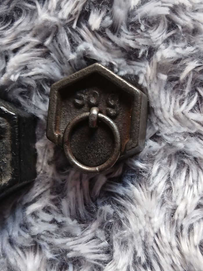 2 Anciens Poids hexagonaux en fonte *1 hectog + 50g - photo numéro 3