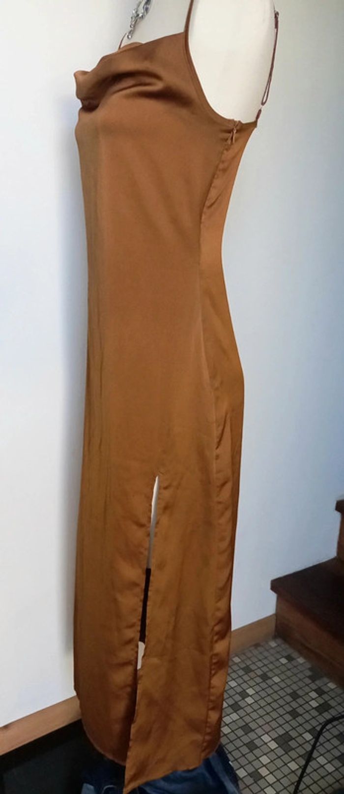 Robe longue fendue stradivarius S - photo numéro 3
