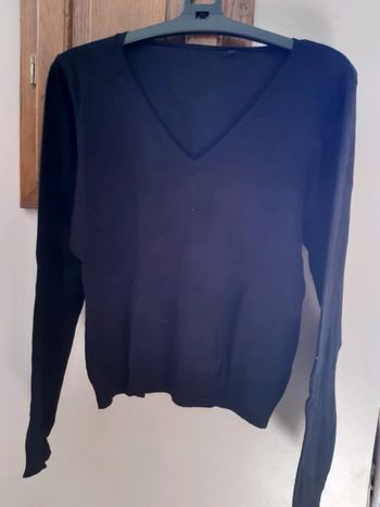 Pull col v taille 4