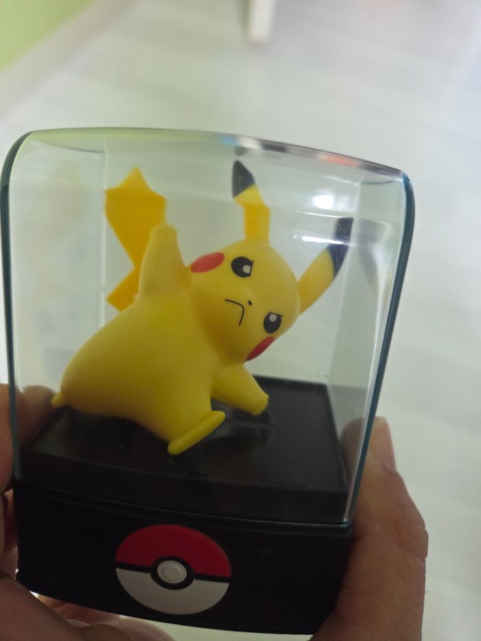 Figurine pokemon pikachu - photo numéro 7