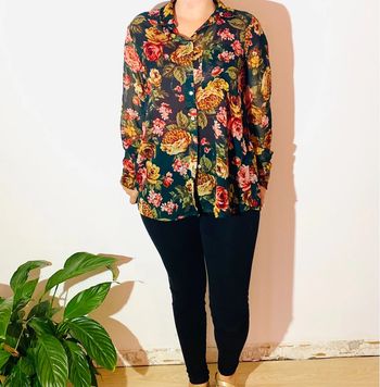 Chemise transparente à fleur taille 40 Stradivarius