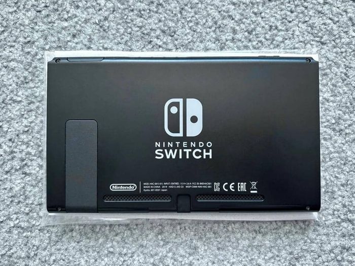 Console Nintendo Switch (2019) avec accessoires - photo numéro 5
