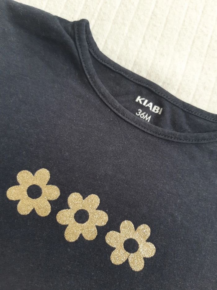 Tee shirt fleurs Kiabi 36 mois - photo numéro 2
