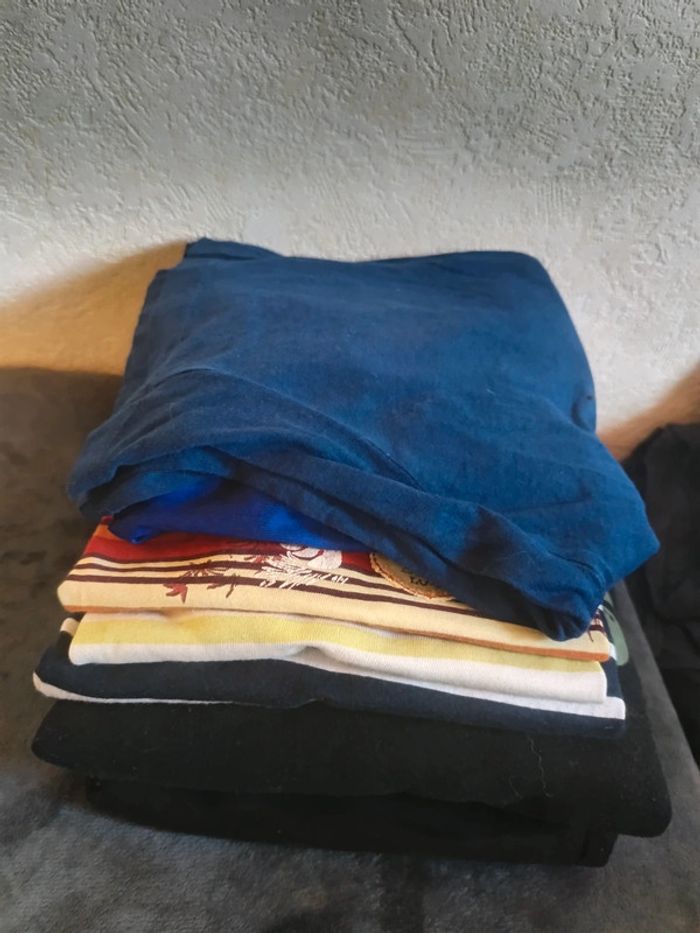 Lot vêtements garçons 8 ans + 1 jouet cadeau - photo numéro 10