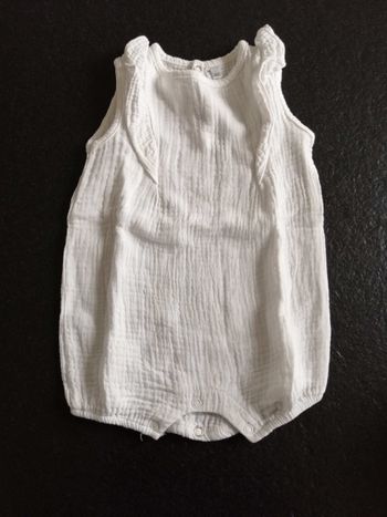 Petite grenouillère t 3 mois