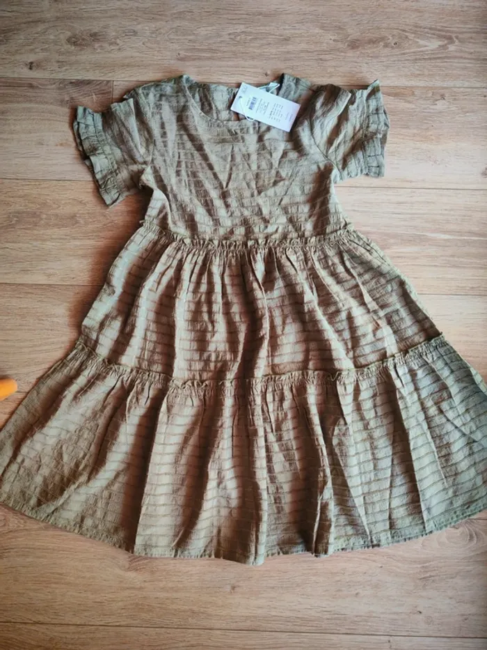 Robe fille 9 ans neuve - photo numéro 7