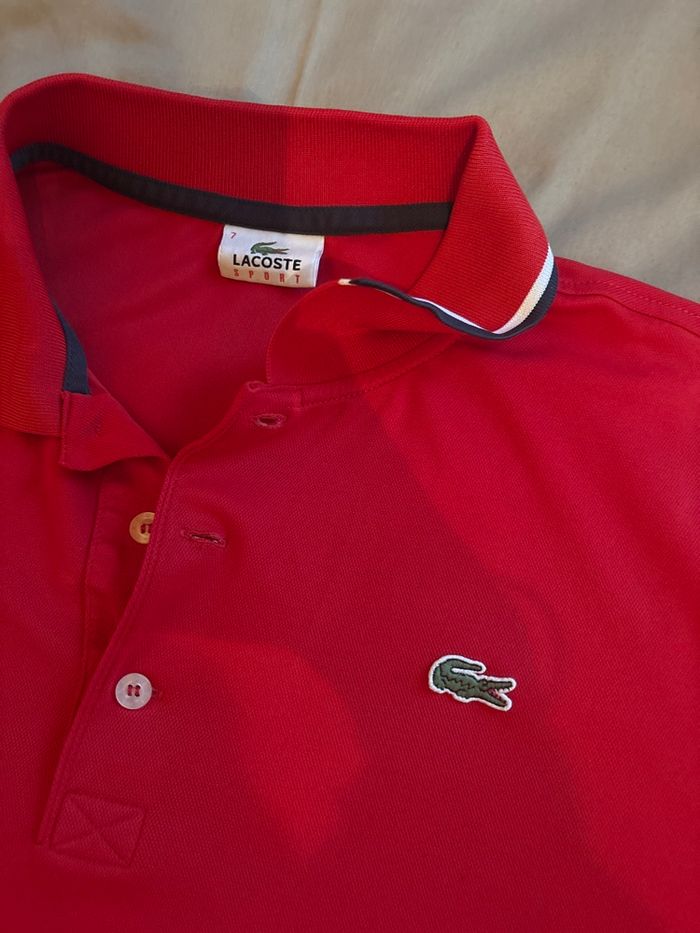 T shirt très bon état Lacoste - photo numéro 2