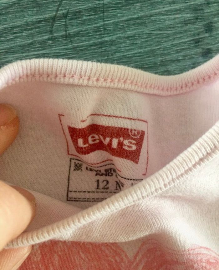 T shirt levis 12 mois fille tbe - photo numéro 2