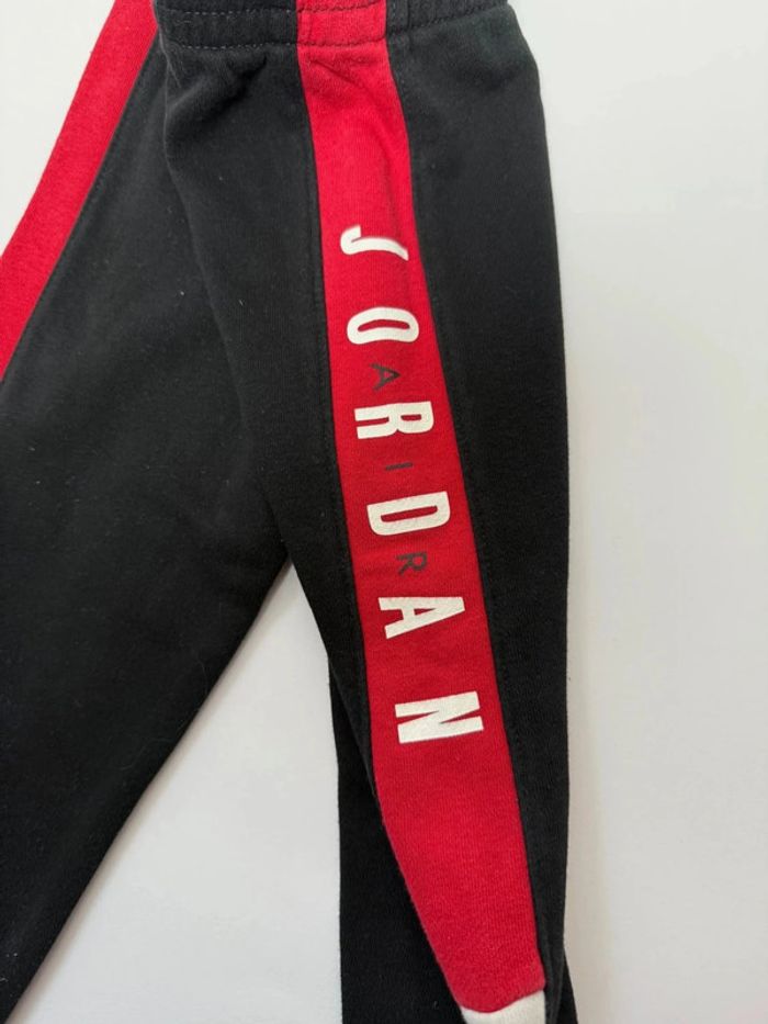 Pantalon de training Jordan garçon taille 18 mois - photo numéro 2