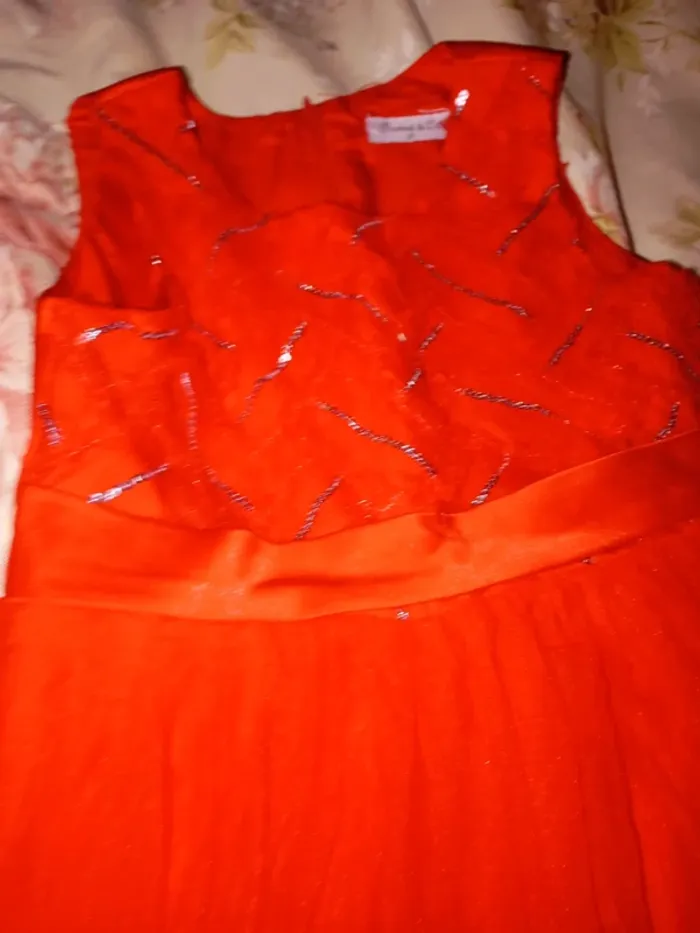 Robe rouge en tbe - photo numéro 4