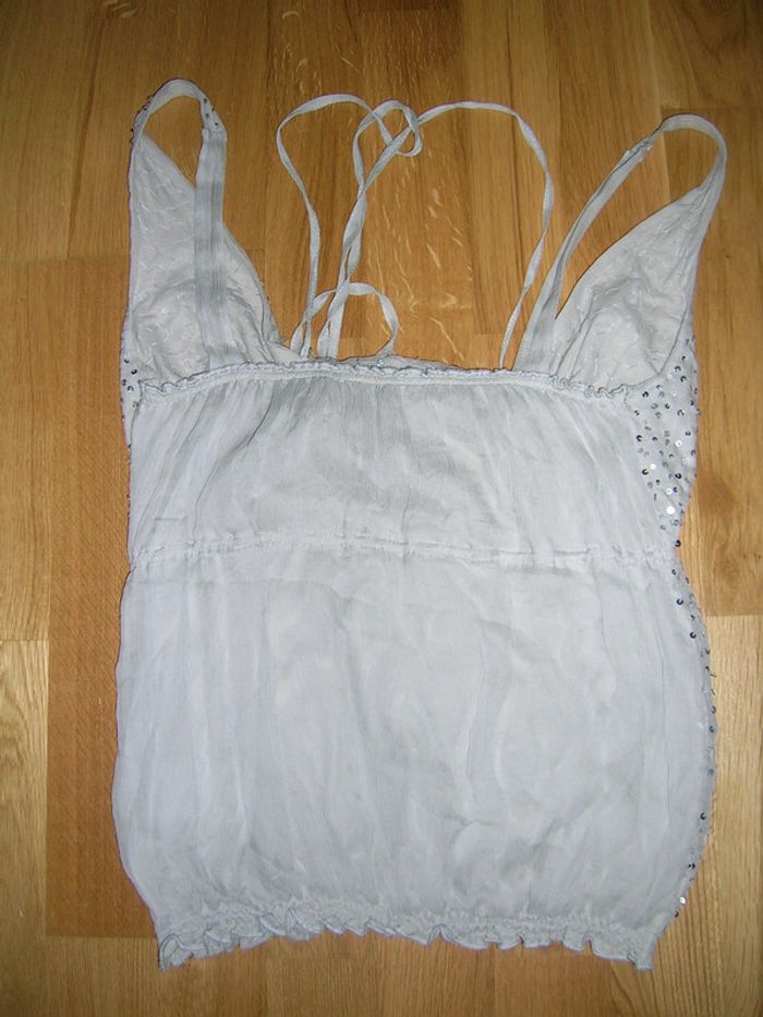 beau top gris brodé de paillettes oui set neuf 38 - photo numéro 3