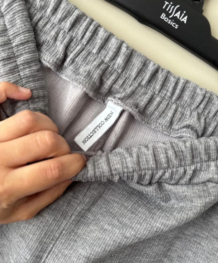 👚👖Ensemble femme gris taille unique - Confort et style NEUF sans étiquette ! - photo numéro 6