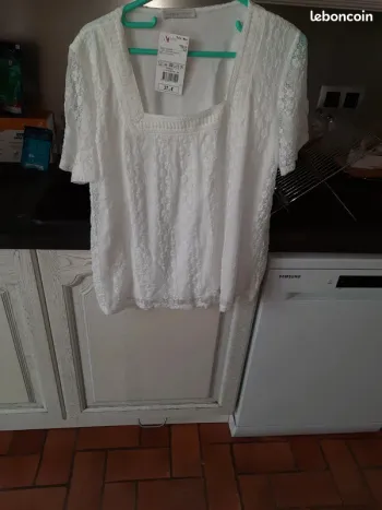 Tee shirt en dentelle col carré (5 / écru) - Armand Thiery