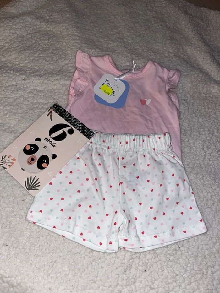 Ensemble short et tee shirt 6 mois