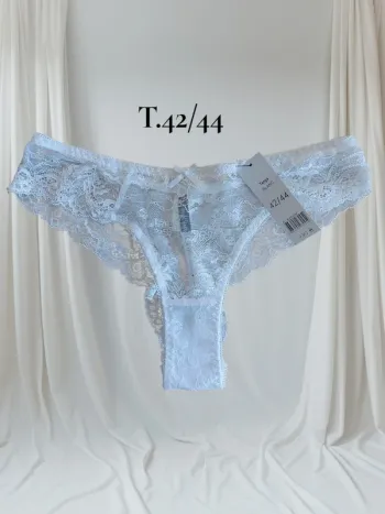 Tanga femme T .42 /44 neuf