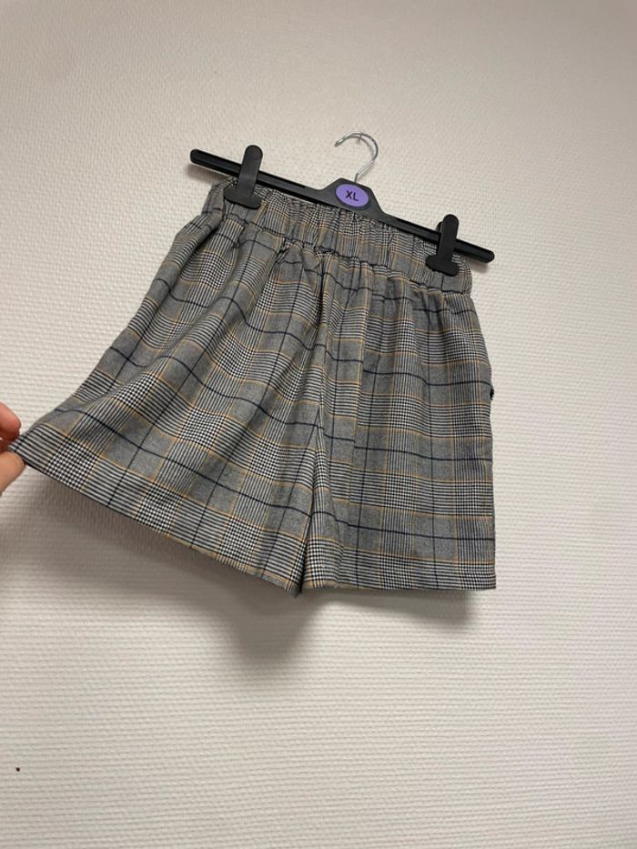 short gris femme taille S - photo numéro 4