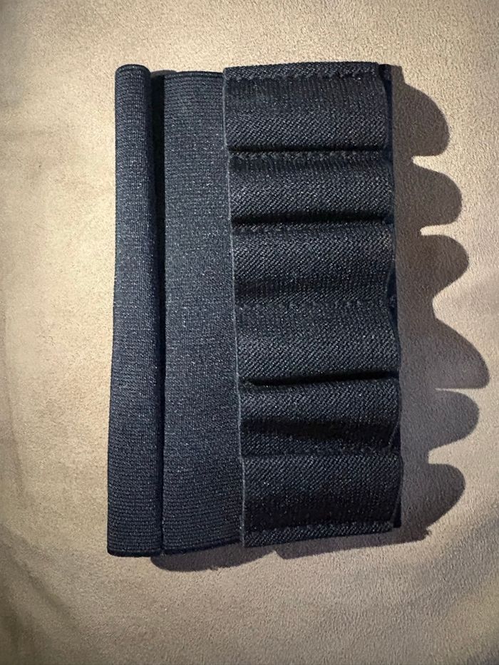 Cartouchière crosse fusil calibre 12 néoprène – 8 coups