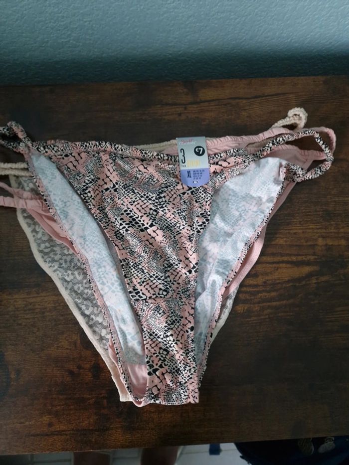 Lot de 3 culottes de bain neuves - photo numéro 2