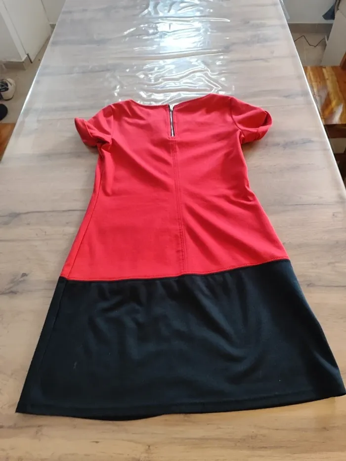 Robe Mini Cache Cache Rouge, Taille 38 - Style Color Block Tendance ! - photo numéro 3