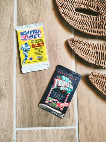 🇺🇸 Lot 2 boosters paquets de cartes de football américain 1991 et 1990 Nfl Made in USA