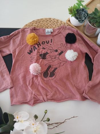 Pull léger Disney Taille 8 ans🌿💝