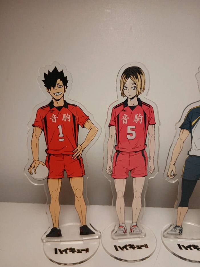 Lot 4 figurines debout acrylique Haikyuu - photo numéro 2