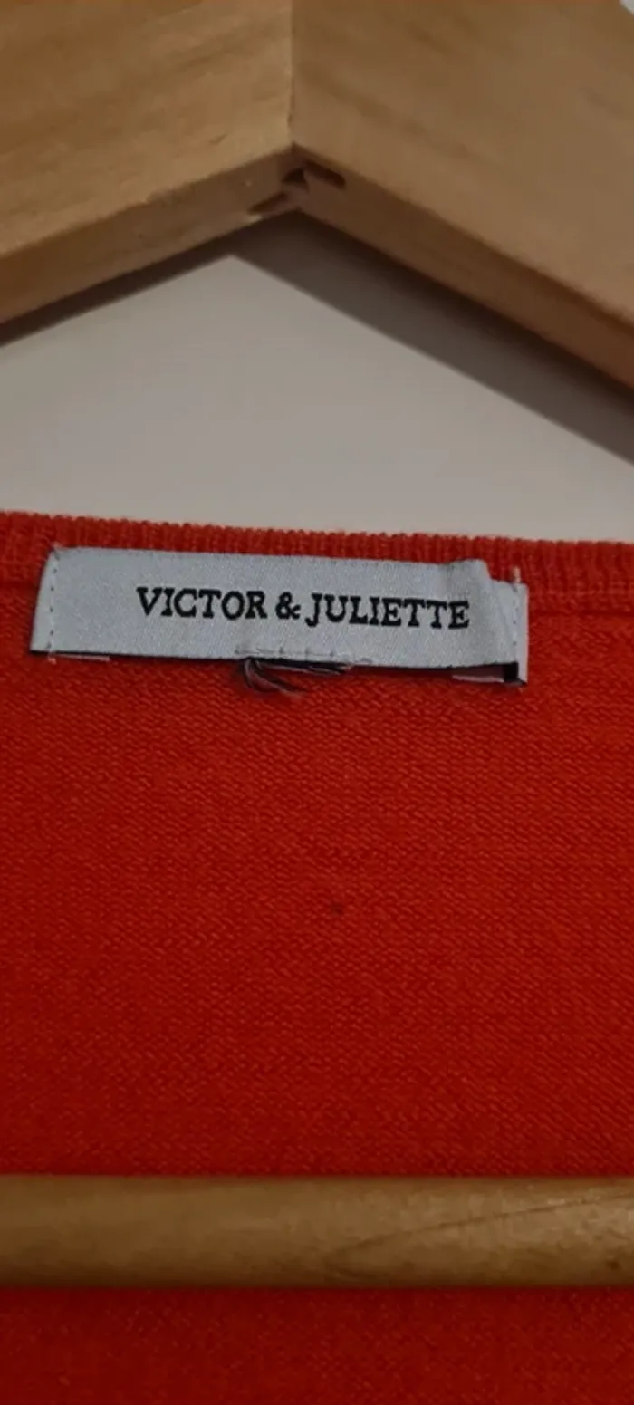 Pull corail col V Victor & Juliette - photo numéro 2