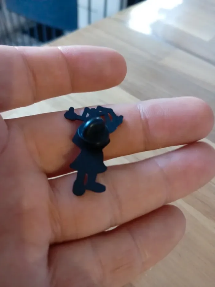 Pin's Inspecteur Gadget - photo numéro 2