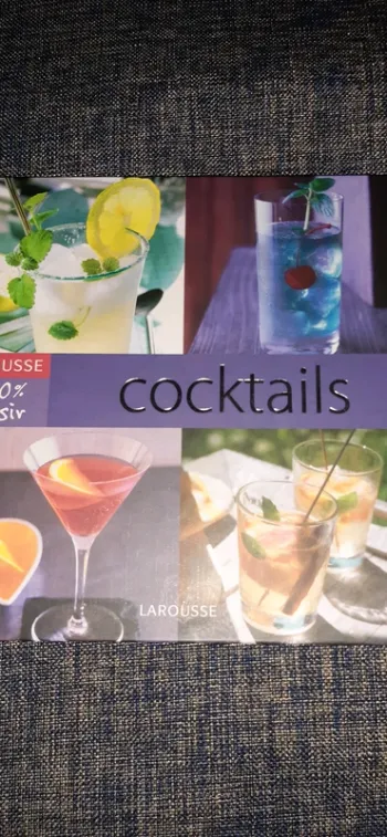 Livre larousse cocktails