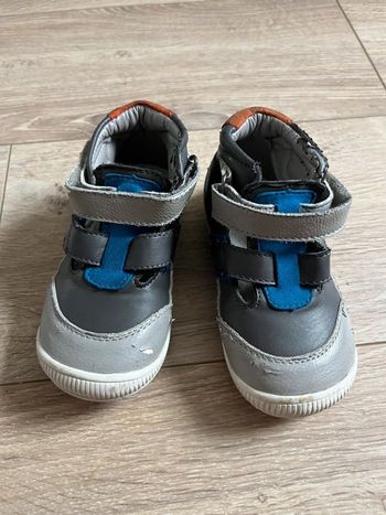 Chaussures T 22