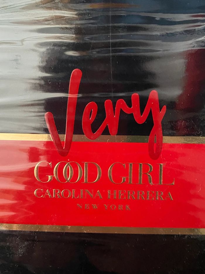 Parfum very good girl Carolina Herrera 80 ml - photo numéro 3