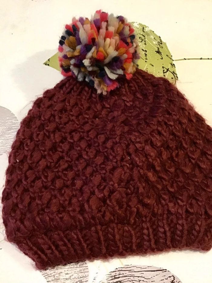 Bonnet bordeaux avec pompon intérieur coton taille 5/8 ans - photo numéro 2