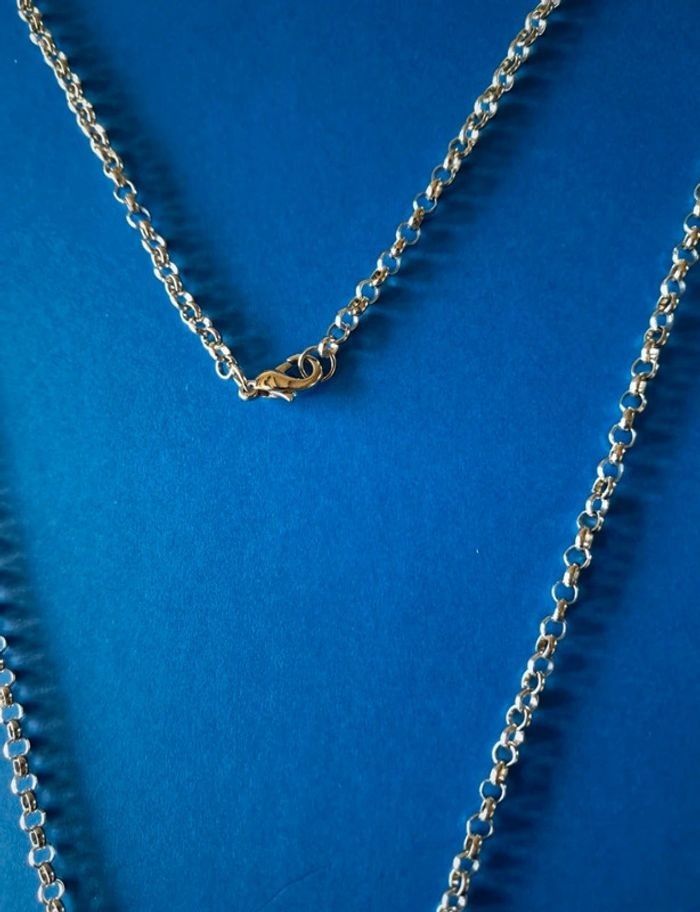 Collier long NEUF avec chaîne et médaillon argentés - photo numéro 6