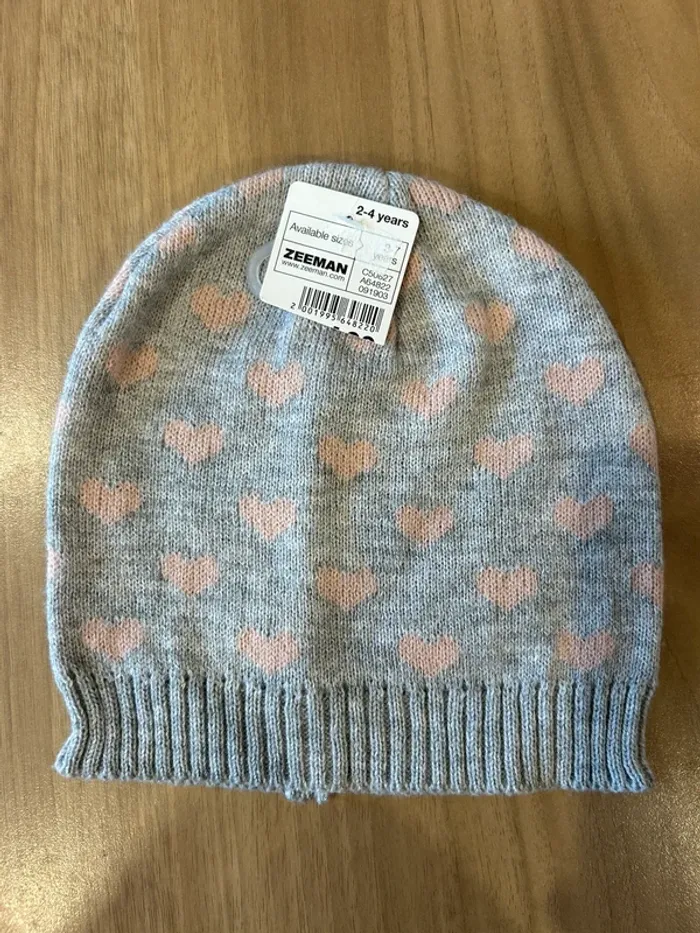 Bonnet gris neuf avec étiquette