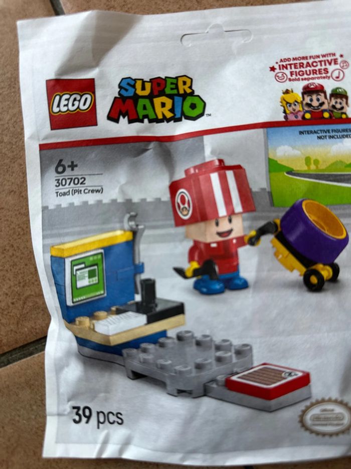 Polybag Lego Super Mario 30702 Toad (pit crew) - photo numéro 2