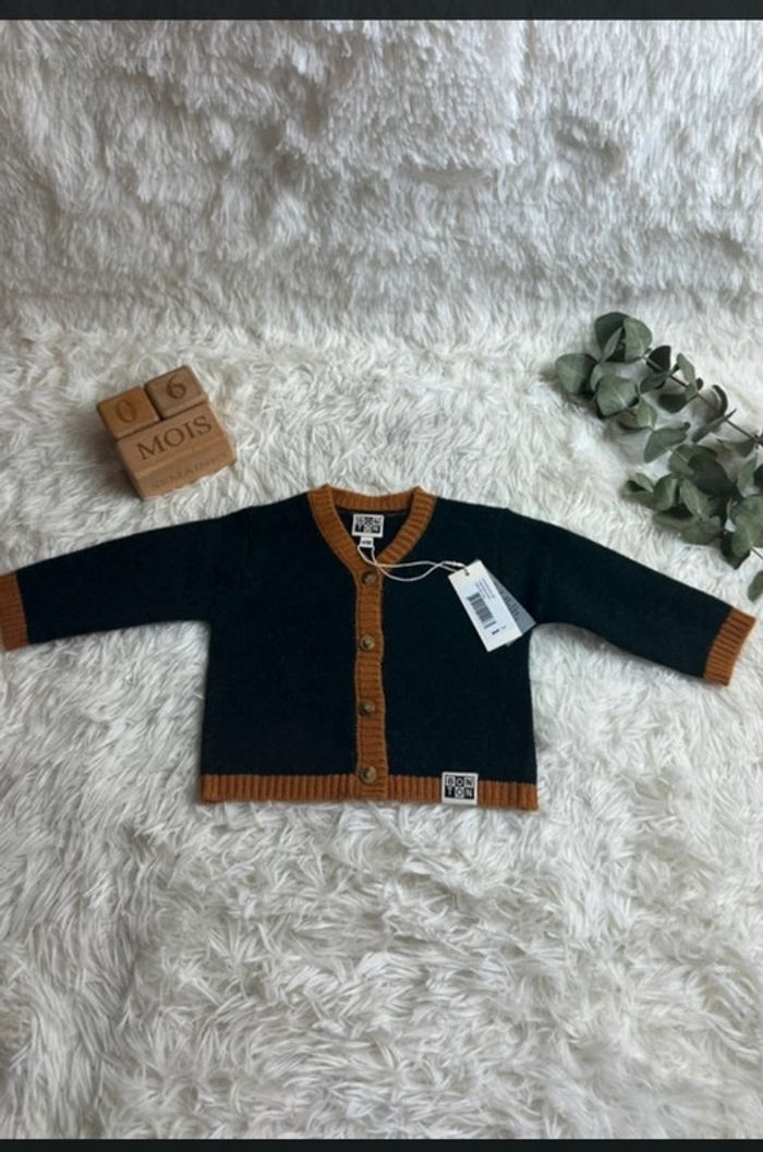 Cardigan vert anglais et marron Bonton taille 6 mois