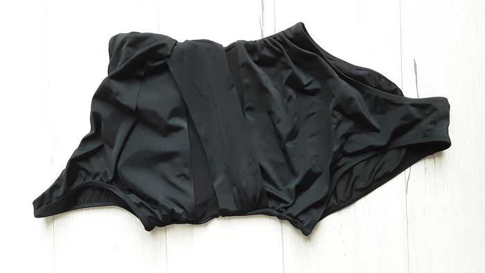 Vêtement femme maillot de bain une pièce une bretelle noir Shell taille S