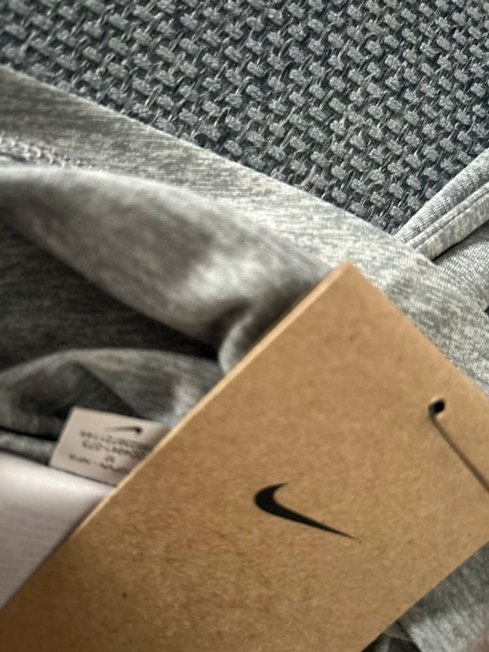 Débardeur Nike taille M neuf - photo numéro 11