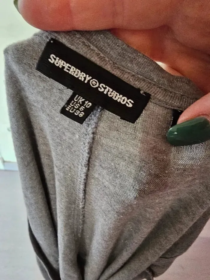 T-shirt Superdry femme gris pailleté col V - Taille M/38 - Coupe fluide - photo numéro 3