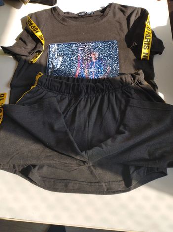 Ensemble t shirt short T 12 ans