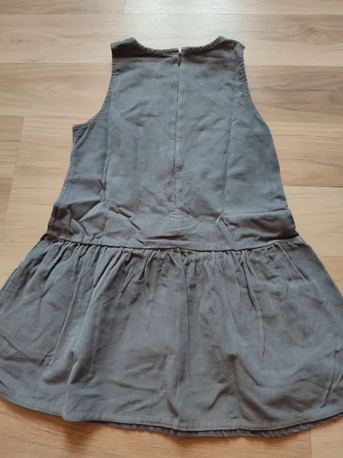 Robe sans manches - photo numéro 4