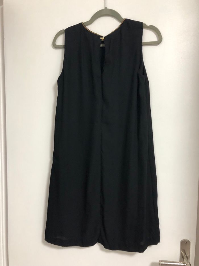 Superbe belle robe classe voile H&M noire et dorée en taille 40 - photo numéro 6