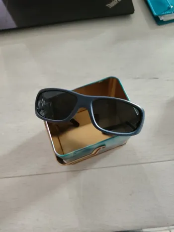 Lunettes de soleil bleues decathlon MHT100 cat 3